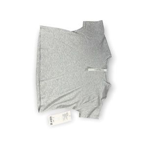 Cates tee. NWT, cropped.